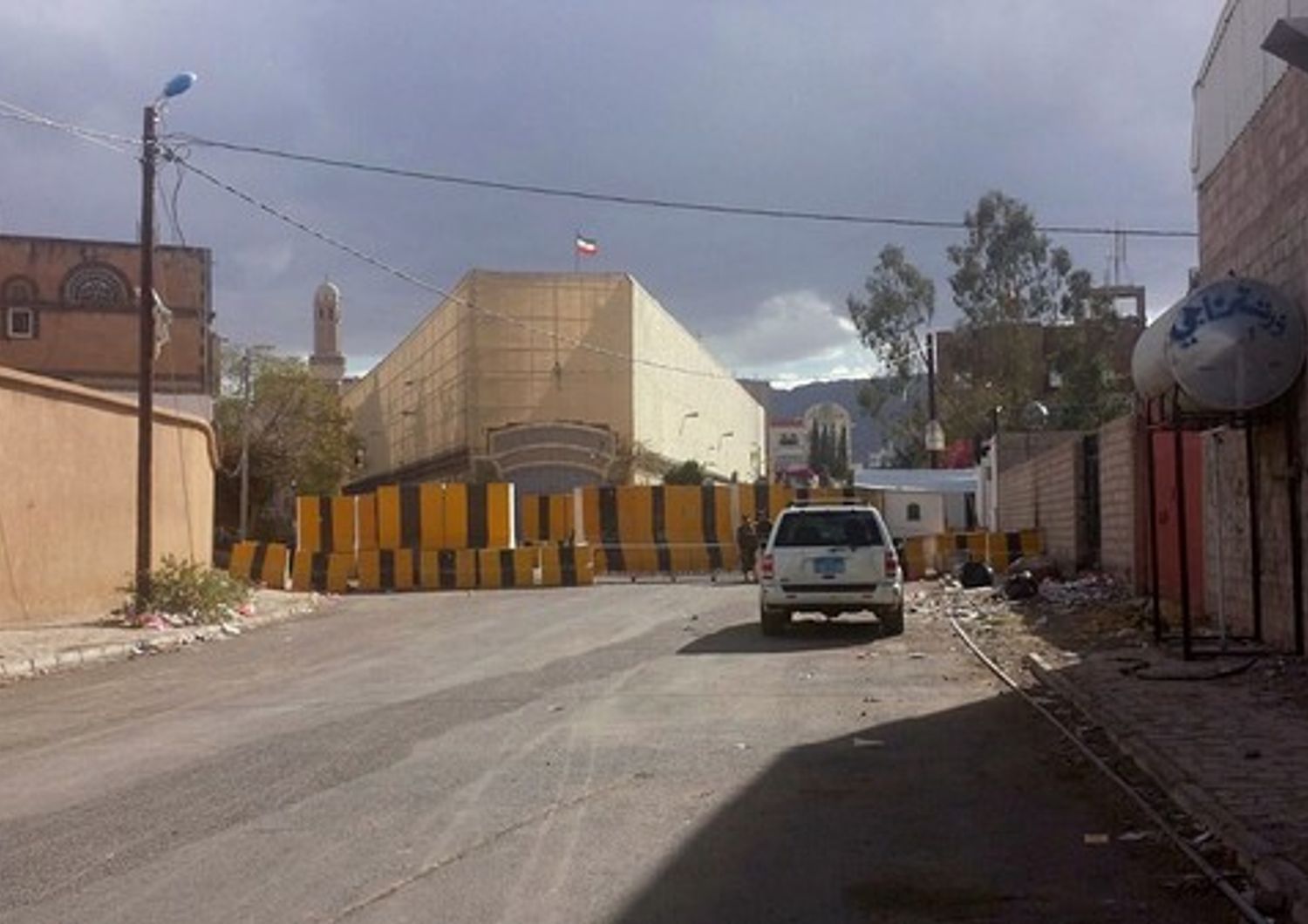 &nbsp;Amabasciata iraniana a Sanaa - afp