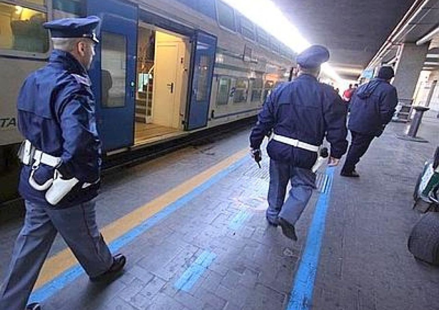 &nbsp; Polfer polizia ferroviaria
