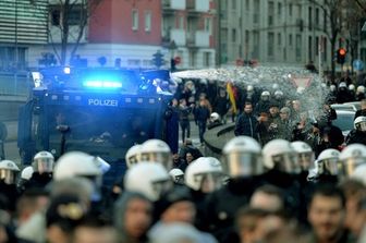 &nbsp;Scontri a Colonia (Afp)