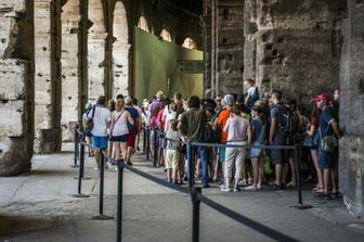 &nbsp;turisti turismo a Roma colosseo (Agf)