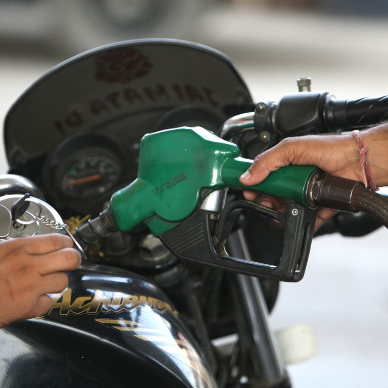 &nbsp;benzina petrolio