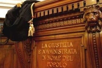 &nbsp;giustizia tribunale toga