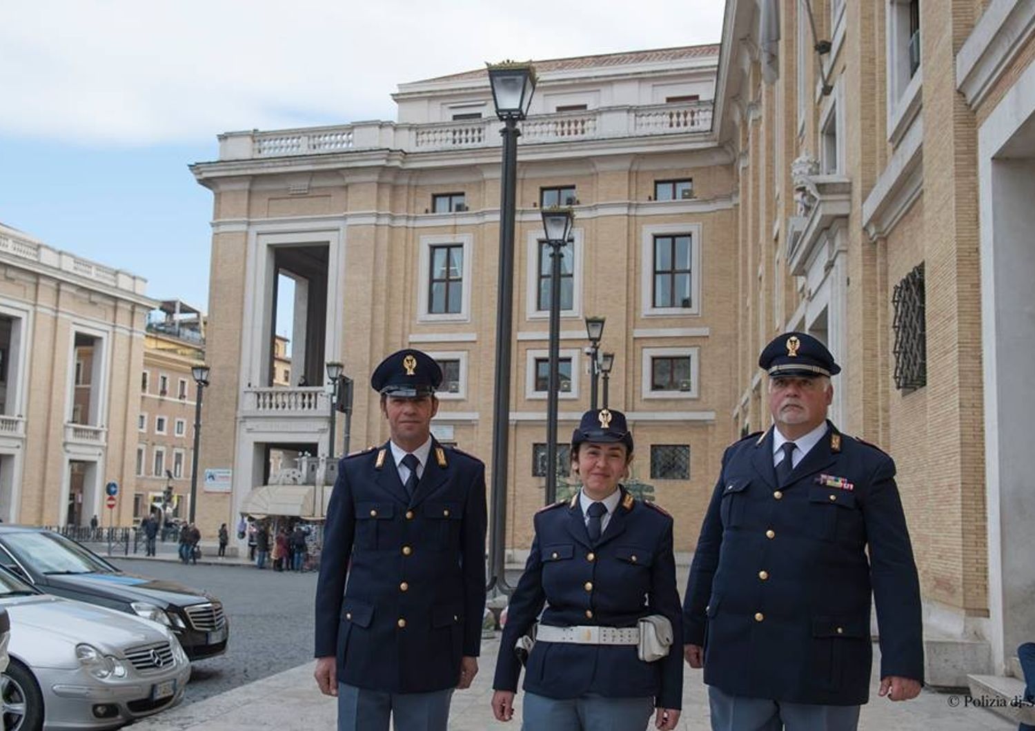 &nbsp;Roma polizia vaticano poliziotta ostetrica - fb agente lisa