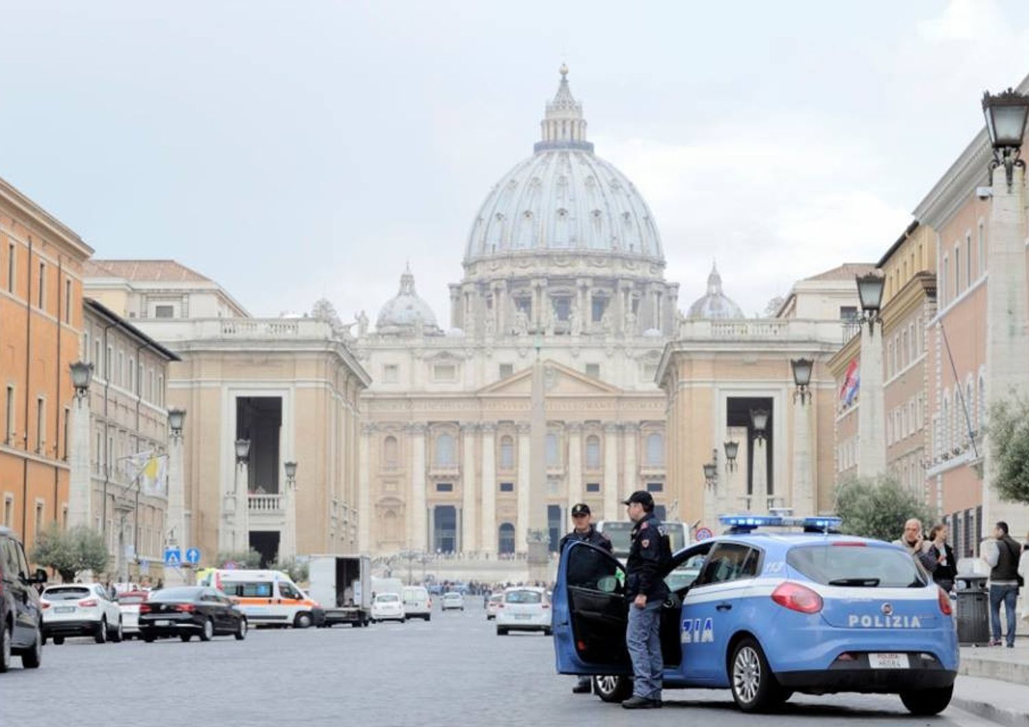 &nbsp;Roma vaticano polizia poliziotti - fb polizia di stato