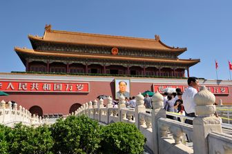 Pechino - Giugno. E' il mese che precede non solo la stagione turistica di Pechino, ma anche le opprimenti giornate di caldo estivo. I prezzi sono ancora relativamente bassi, e la citt&agrave; non &egrave; ancora troppo affollata (non ci sono infatti grandi festivit&agrave; nazionali) n&eacute; troppo calda. Caotica ma affascinante. Giugno 2015 ha visto dei prezzi ragionevoli, rispetto ai picchi di ottobre. In particolare, la terza settimana di giugno costava 515 CNY, rispetto alla settimana pi&ugrave; cara dell&rsquo;anno (587 CNY). (Booking.com)