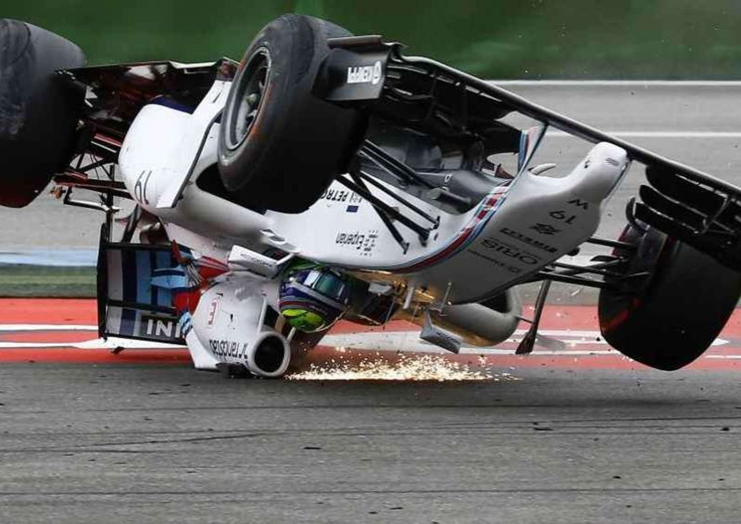 F. 1: Gp Germania, Rosberg vince, paura per Massa