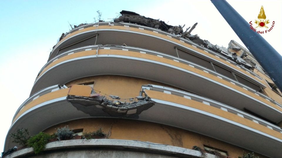 crollo piani palazzo a Roma (VVFF)&nbsp;