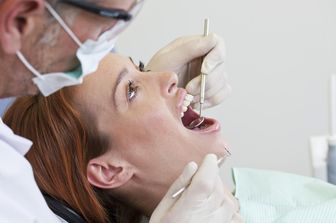 Dentista, dentisti, studi odontoiatrici, denti, cure dentistiche (Agf)