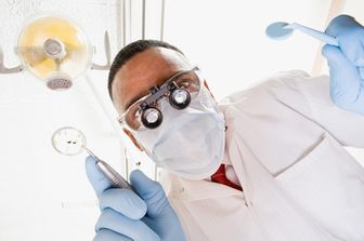 &nbsp;Dentista, dentisti, studi odontoiatrici, denti, cure dentistiche (Agf)