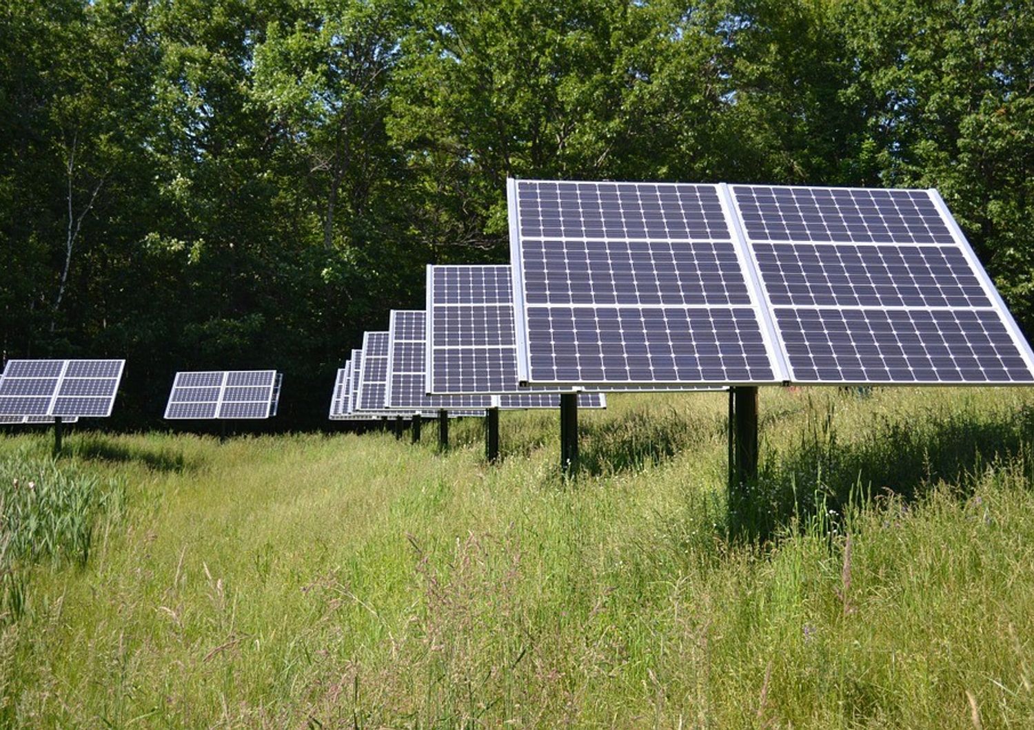 energia rinnovabili pannelli solari fotovoltaico - pixabay