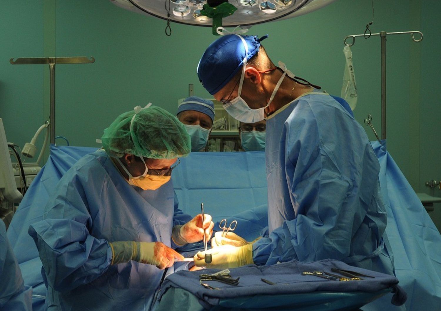 sala operatoria chirurgo operazione trapianto - pixabay