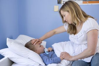 &nbsp;bambino malato influenzato febbre influenza - agf