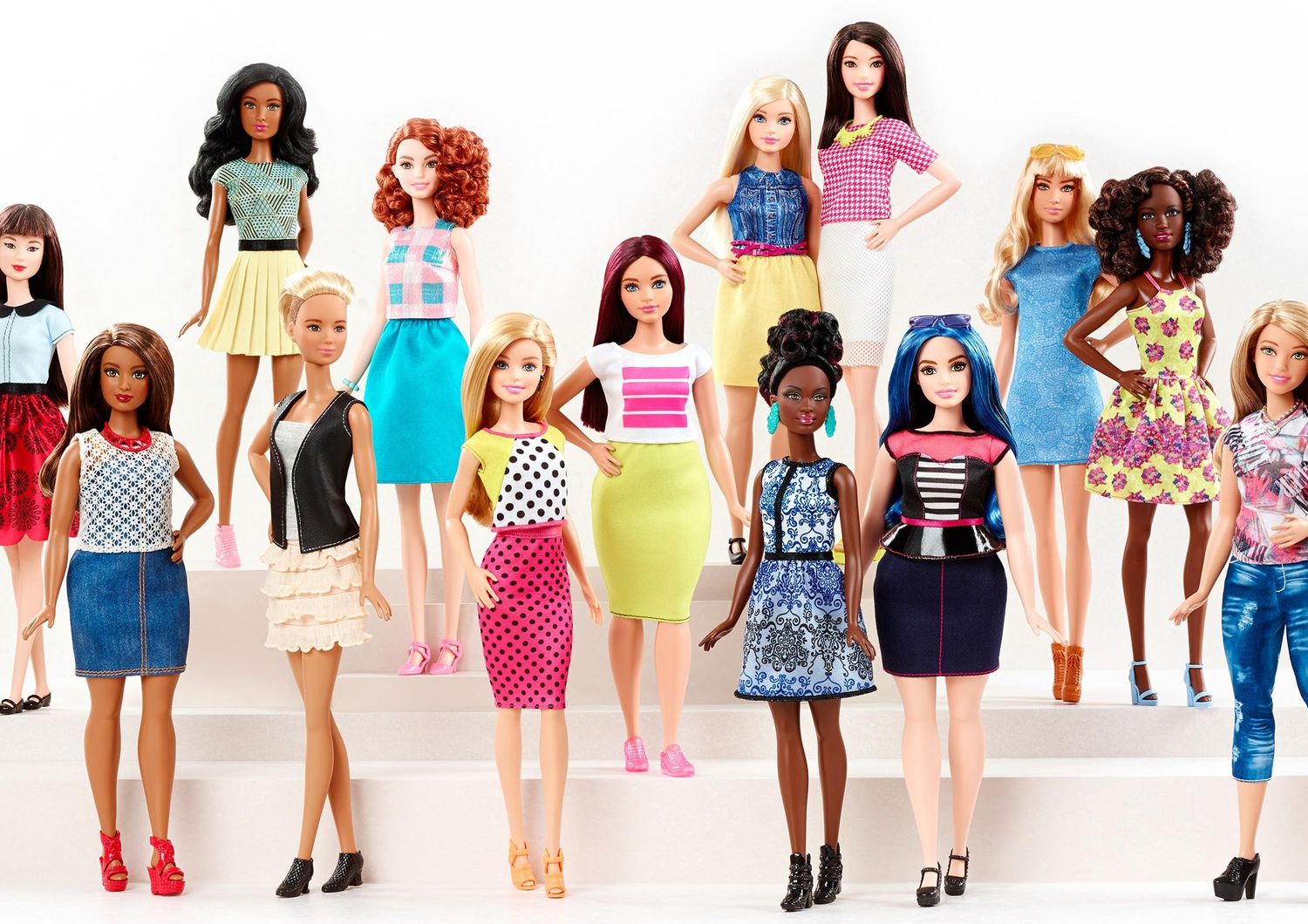 Barbie cambia forme, ora &egrave; anche tutta curve e bassina