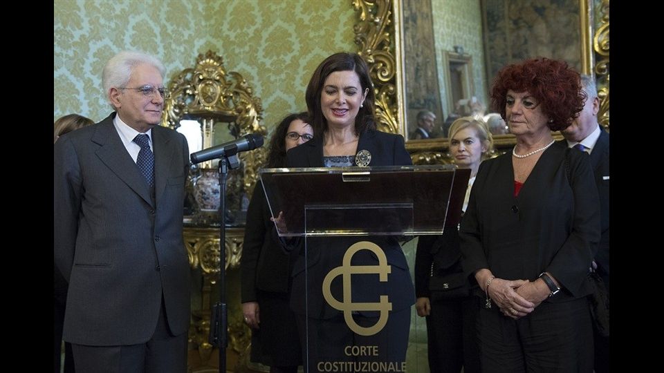 &nbsp;Il neo eletto Presidente della Repubblica con Laura Boldrini, e la Presidente Vicaria del Senato, Valeria Fedeli (gennaio 2015)