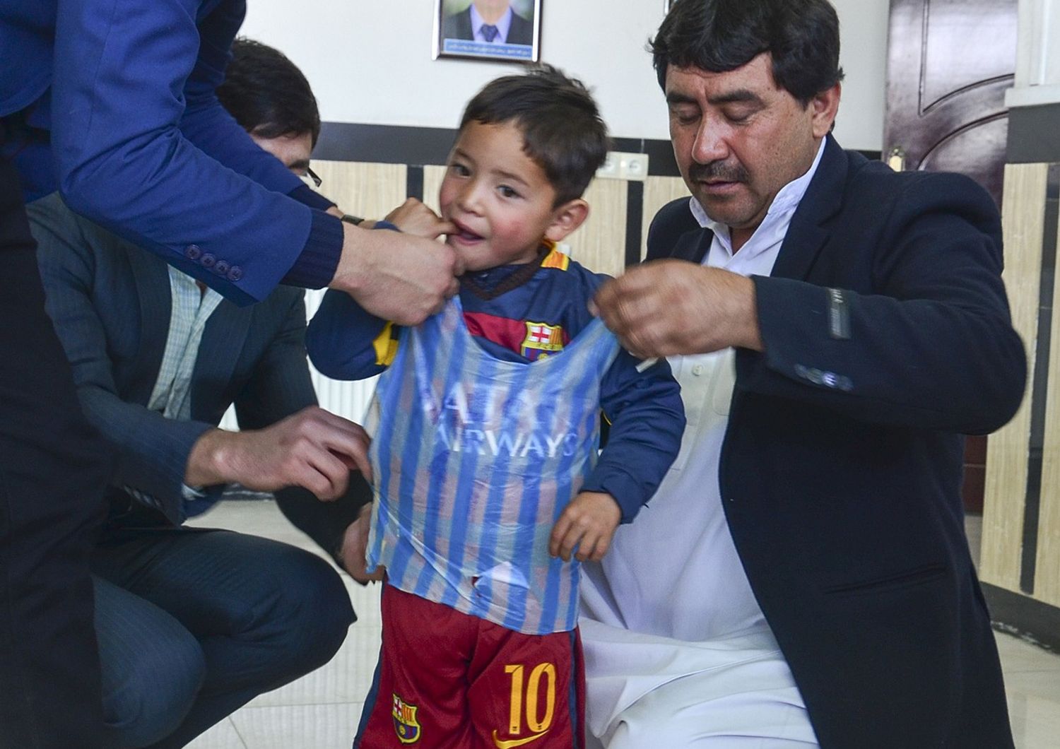 Si avvera il sogno di Murtaza Ahmad, gioca con la maglia di Messi