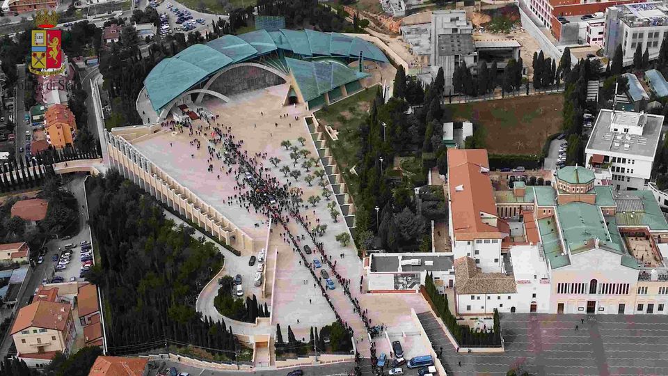 &nbsp;Partenza San Pio per Roma da San Giovanni Rotondo (foto Polizia Stato)