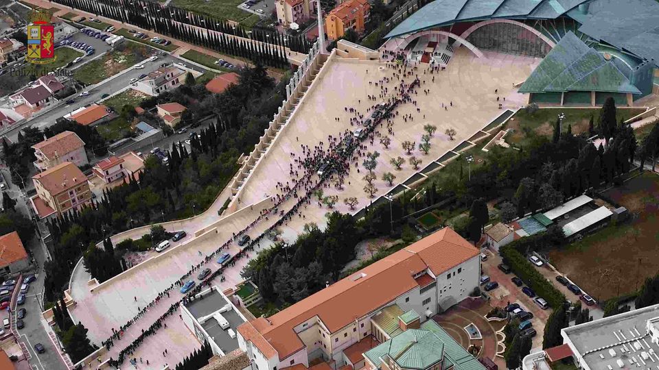 Partenza San Pio per Roma da San Giovanni Rotondo (foto Polizia Stato)