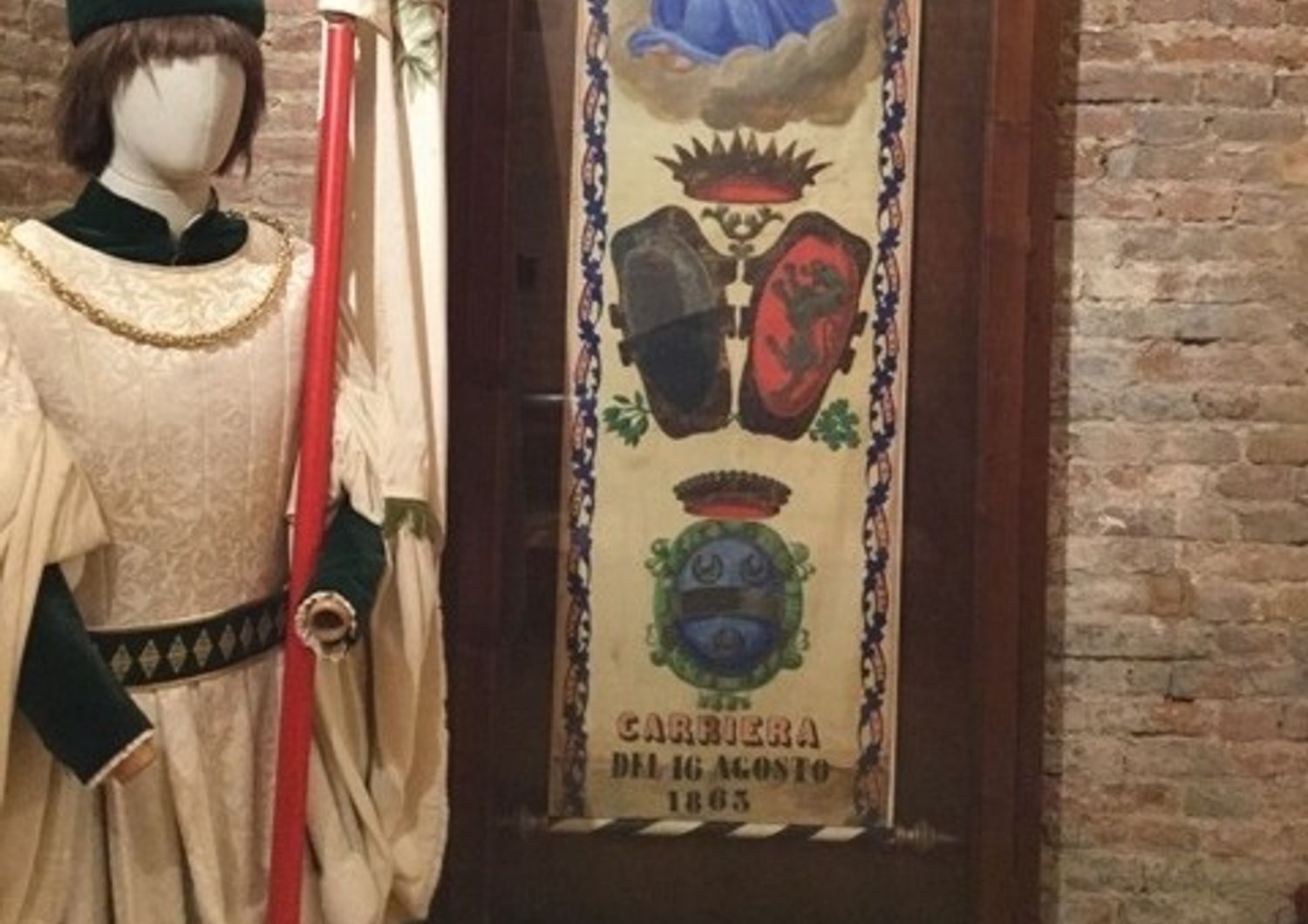 I costumi del corteo storico del Palio di Siena
