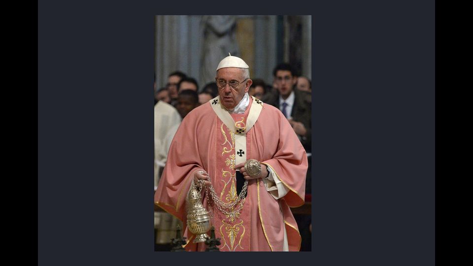 &nbsp;L'apertura della Porta Santa a San Giovanni in Laterano (8 dicembre 2015) (Afp)