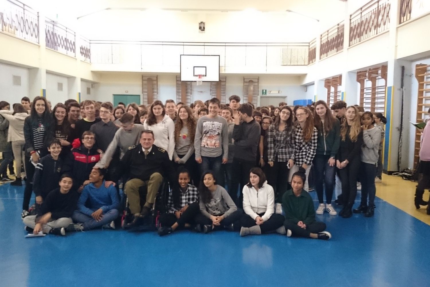 Il ten.col. Gianfranco Paglia all'Istituto Renato Fucini di Roma