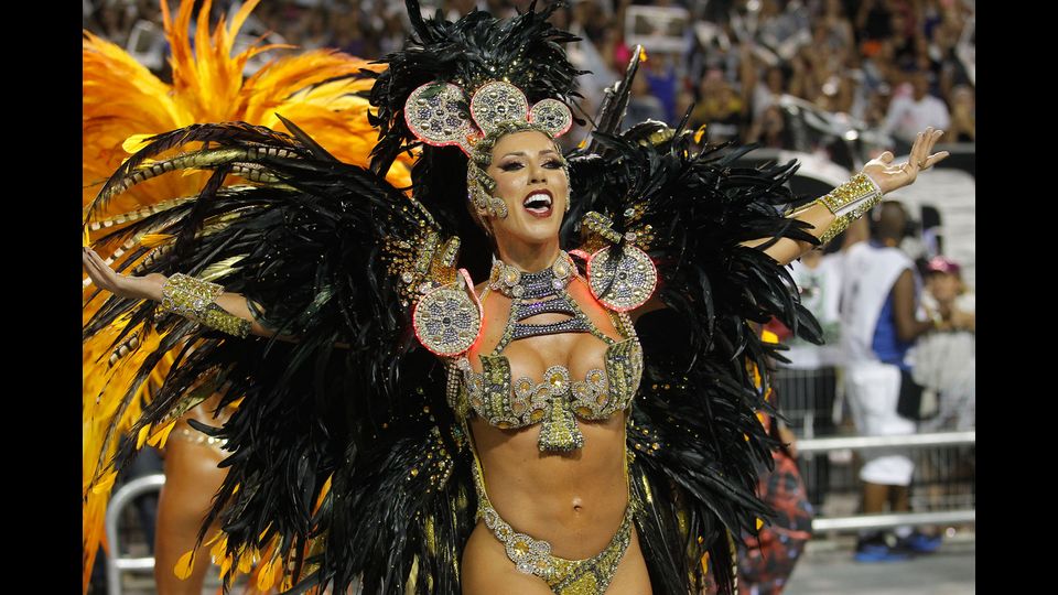 Grande festa per le vie di Rio per il carnevale (Afp)&nbsp;