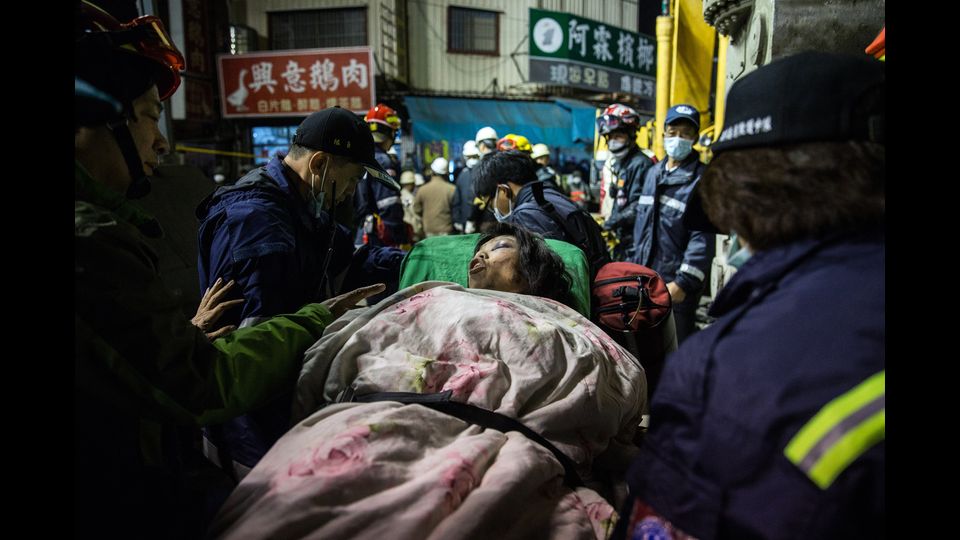 Terremoto a Taiwan, si scava sotto le macerie&nbsp;