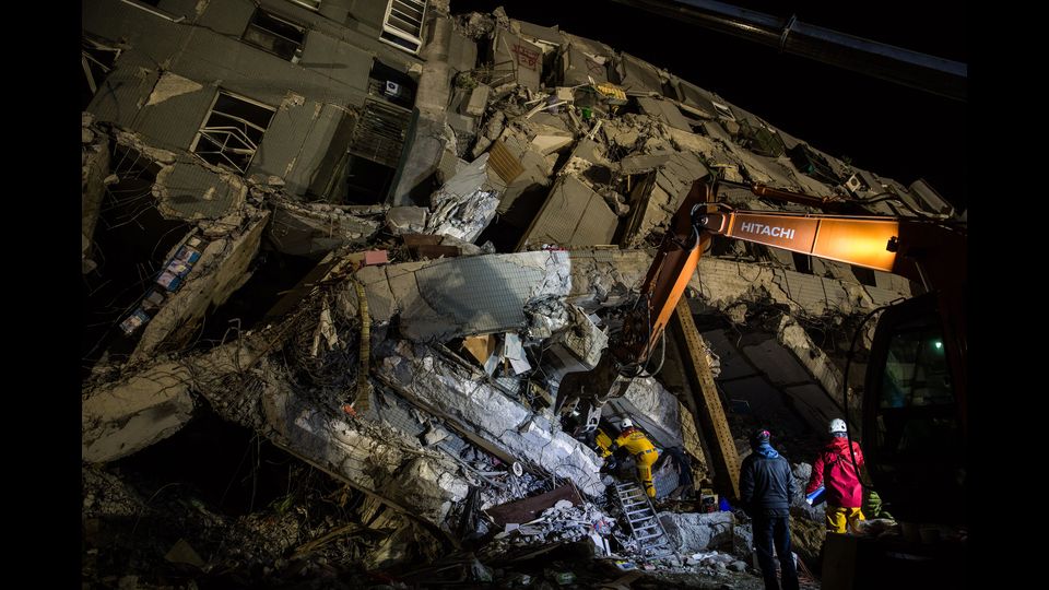 &nbsp;Terremoto a Taiwan, si scava sotto le macerie&nbsp;