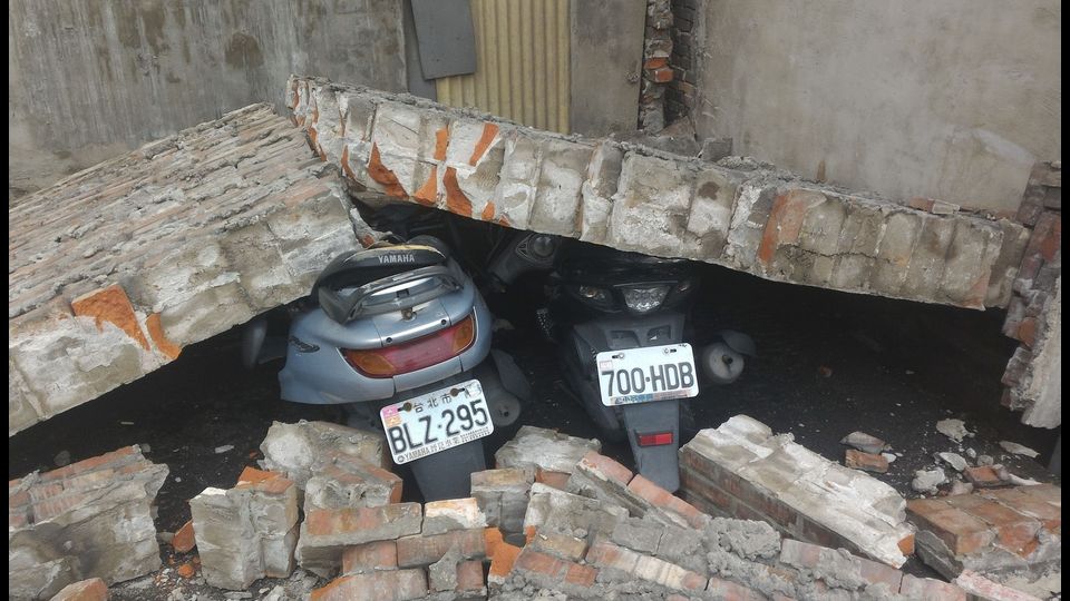 &nbsp;Terremoto a Taiwan, si scava sotto le macerie&nbsp;