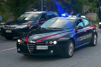 &nbsp;carabinieri auto - fb