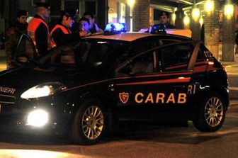 &nbsp;carabinieri auto di notte - fb