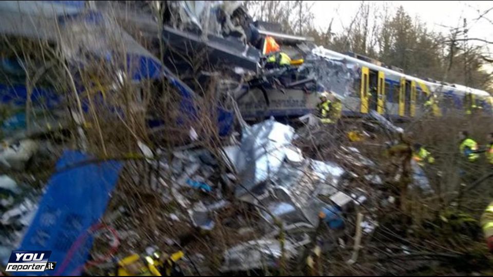 &nbsp;Baviera: lo scontro dei treni a Bad Aibling, sulla linea tra Rosenheim e Holzkirchen&nbsp;(fonte: Youreporter)