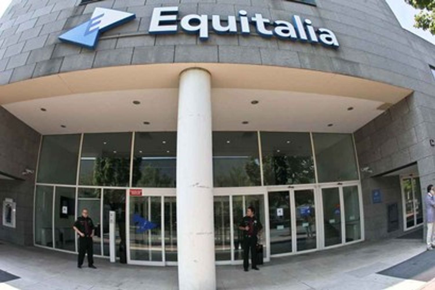&nbsp; Equitalia