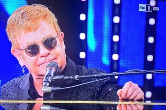 Elton John a Sanremo &quot;felice di essere padre&quot;