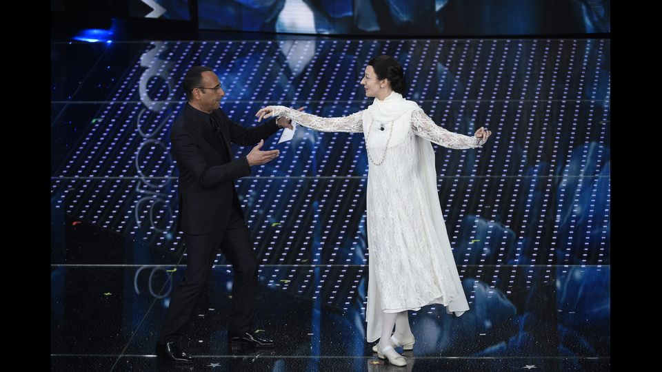 Sanremo.&nbsp;66&deg;&nbsp;Festival della Canzone Italiana, seconda serata. Nella foto Carlo Conti, Virginia Raffaele nell'imitazione della Fracci&nbsp;