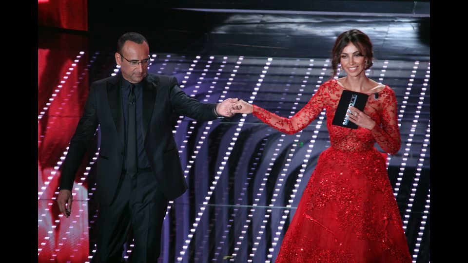 Carlo Conti e Madalina Diana Ghenea (Ravagli) &nbsp;