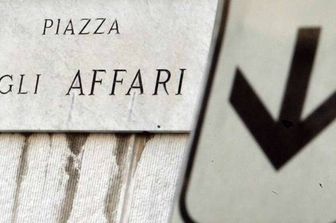 Piazza Affari a Milano, sede di Borsa Italiana