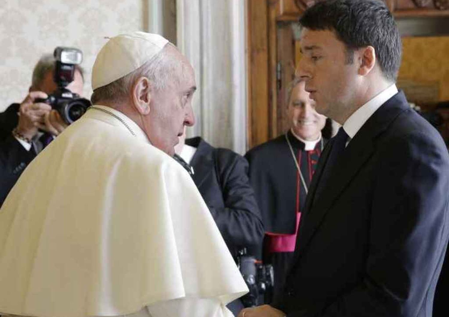 Vaticano: Renzi dal Papa con la famiglia per lo scambio di auguri - Foto