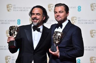 Alejandro Gonzalez e Leonardo Di Caprio trionfano al Bafta (Afp)&nbsp;