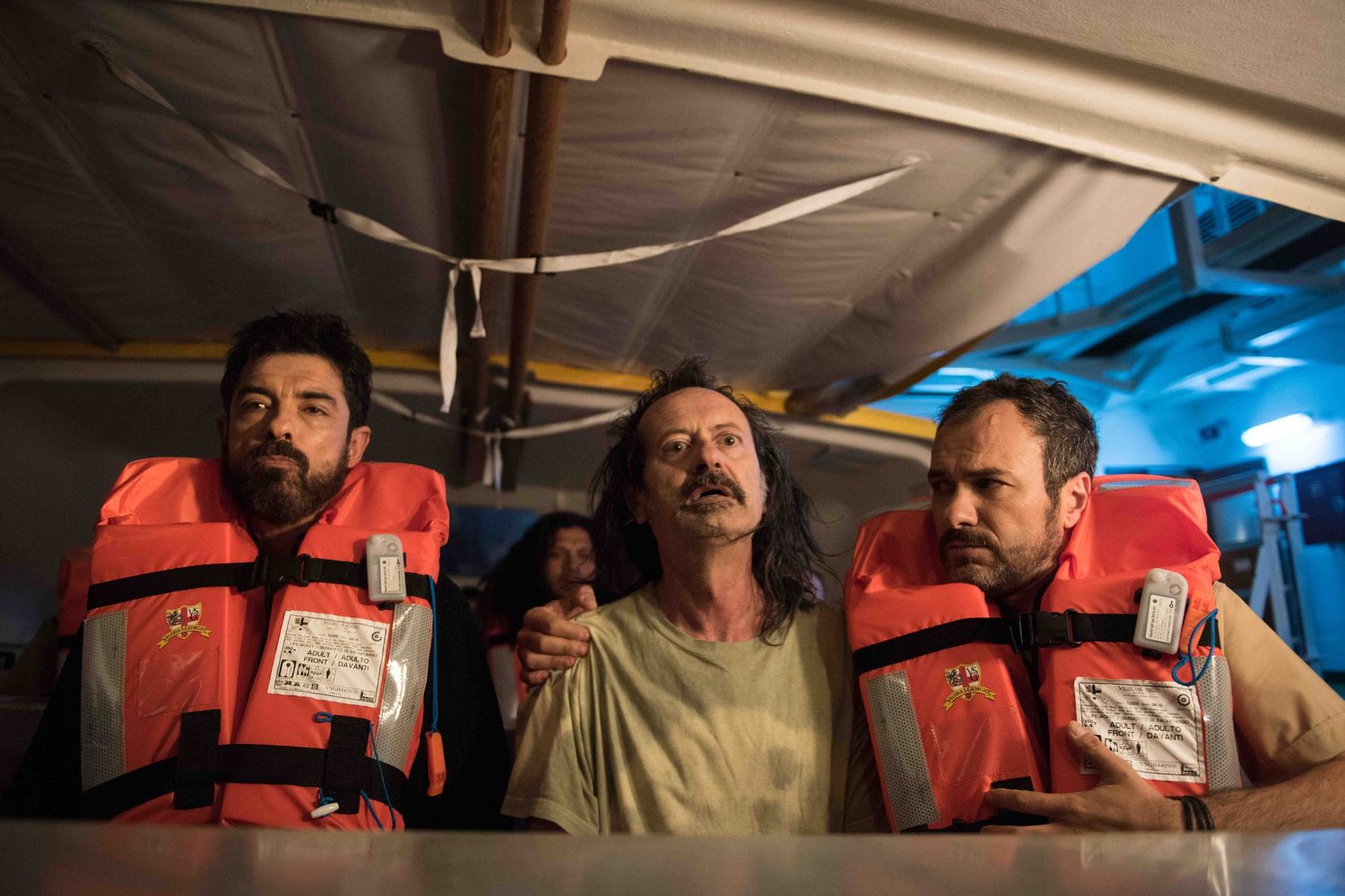 &nbsp;Alessandro Gassmann Rocco Papaleo Massimiliano Gallo in scena film Onda su onda