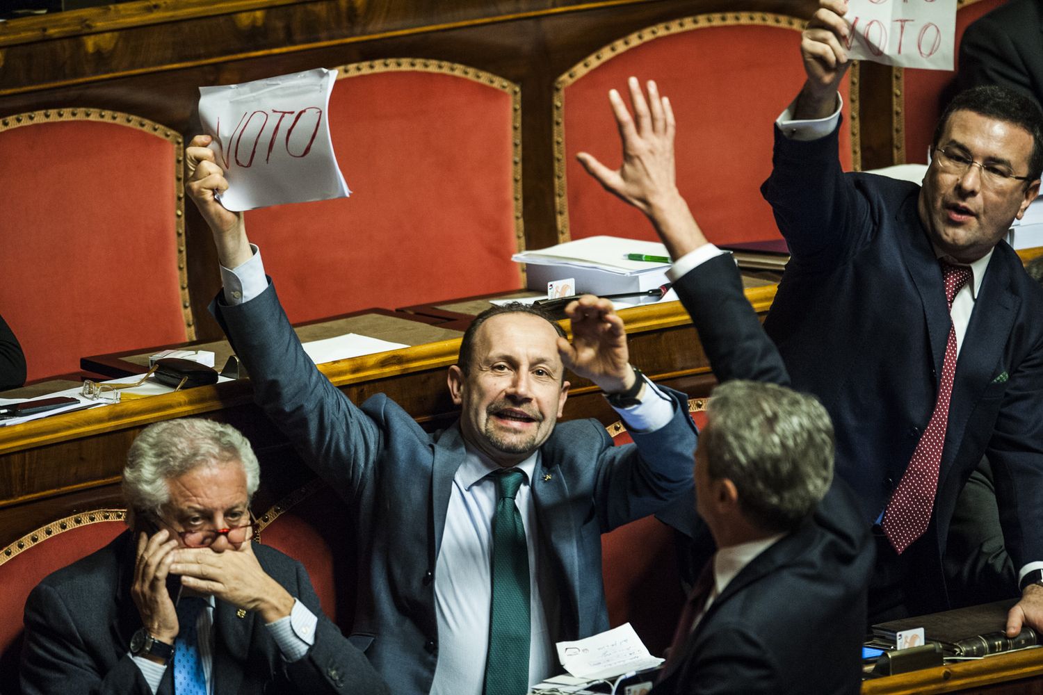 &nbsp;Aula del Senato, discussione del DDL Cirinna. Bagarre in aula, il M5S e la Lega chiedono la votazione