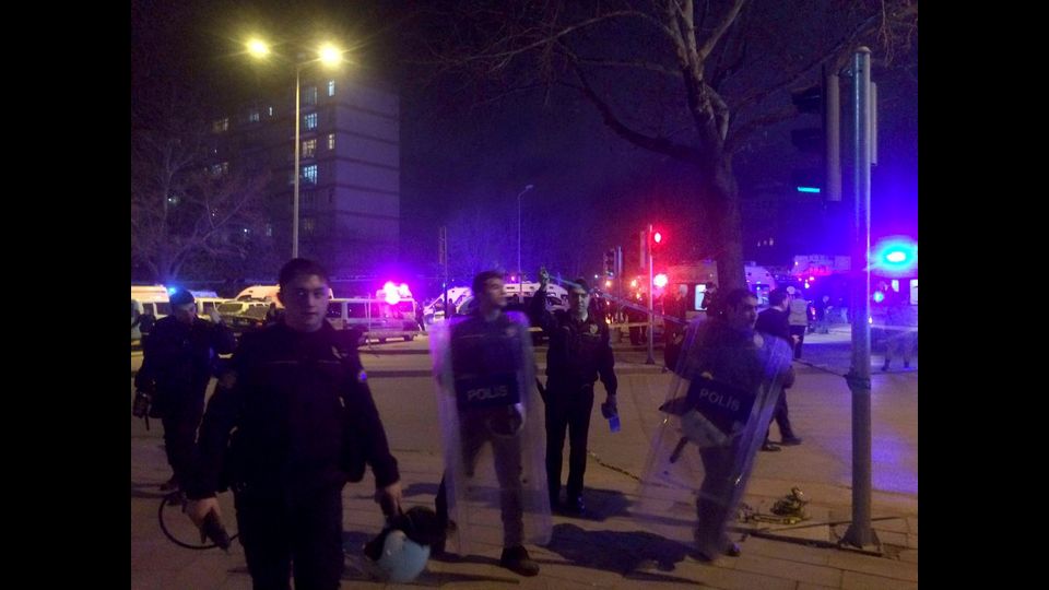 &nbsp;Autobomba ad Ankara, strage di militari&nbsp;(afp)