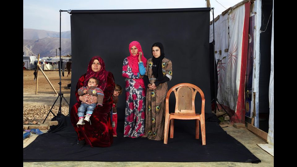 Categoria People - 3 premio singola 'Lost family portrait' di Dario Mitidieri, Italia
