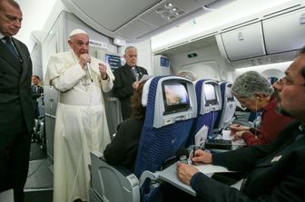 &nbsp;Papa Francesco in volo dal Messico (Afp)&nbsp;