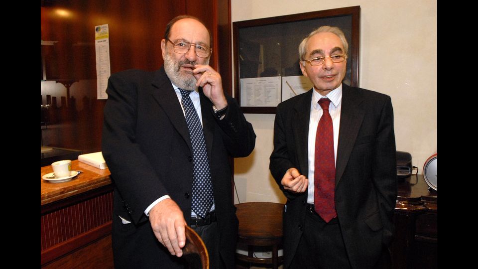 Umberto Eco con Giuliano Amato (Imagoeconomica)