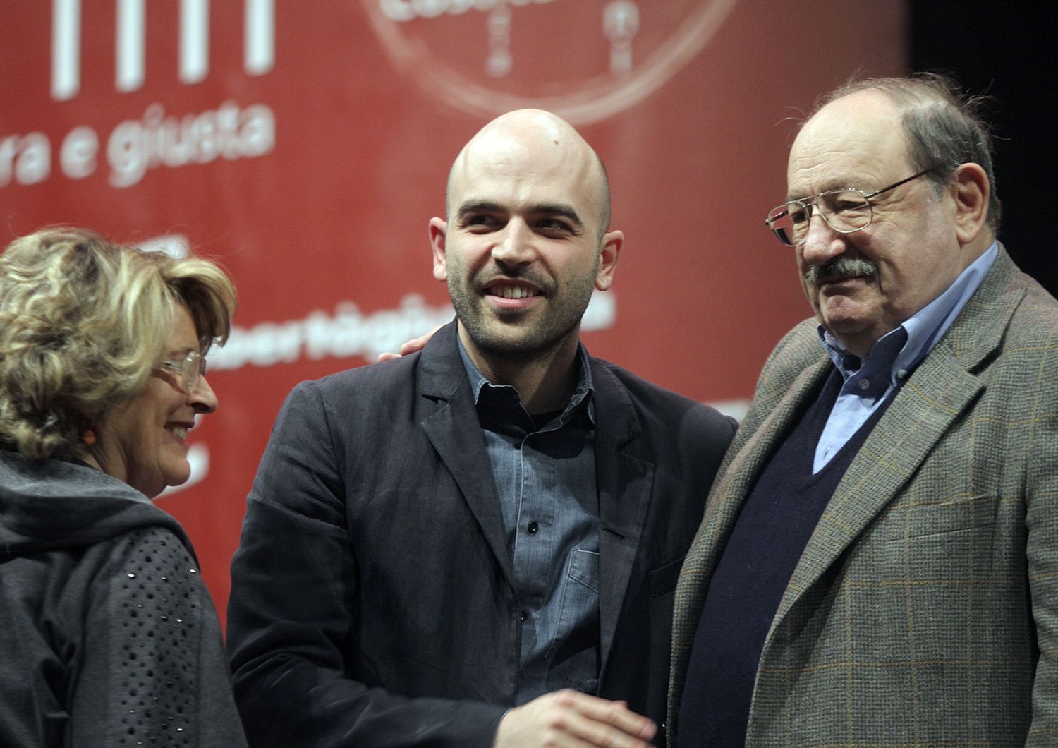 Umberto Eco con Roberto Saviano (Agf)