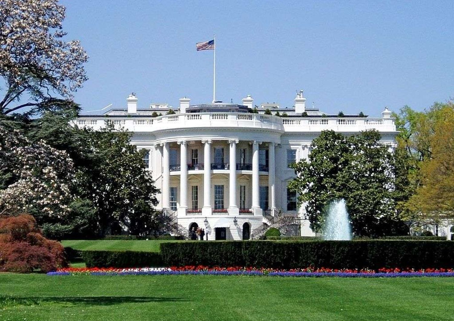 Un intruso nel parco, evacuata la Casa Bianca - Video
