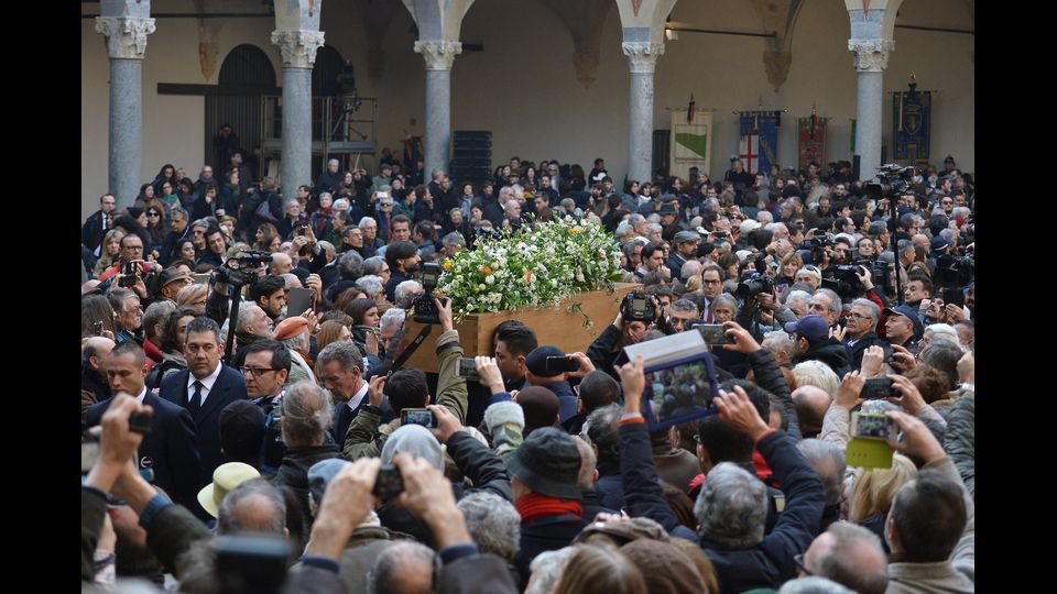 &nbsp;L'ultimo saluto laico a Umberto Eco (Afp)