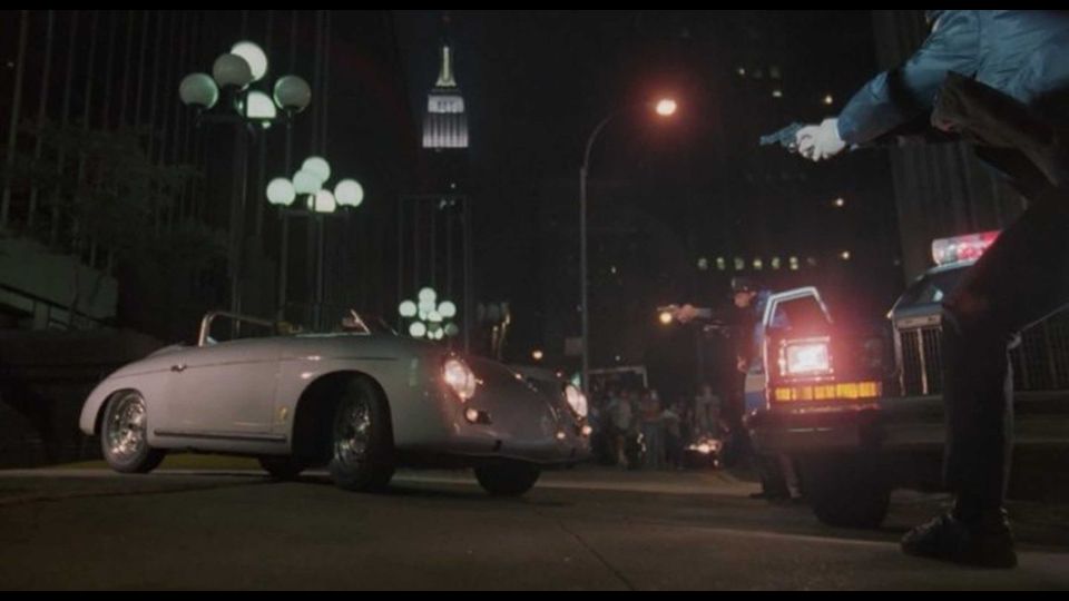 Porsche 356 1957 - il nome &quot;Carrera&quot; compare per la prima volta proprio sulle versioni pi&ugrave; potenti della 356, nome cha ha poi segnato la &ldquo;storia&rdquo; delle Porsche pi&ugrave; sportive come la 911. Appare in film (Highlander), serie TV (Grey&rsquo;s Anatomy) e video musicali (Justin Bieber-Mistletoe). Valore di vendita fino a &euro;243.000