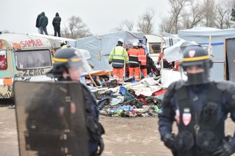 Migranti Calais, sgombero Giungla (Afp)