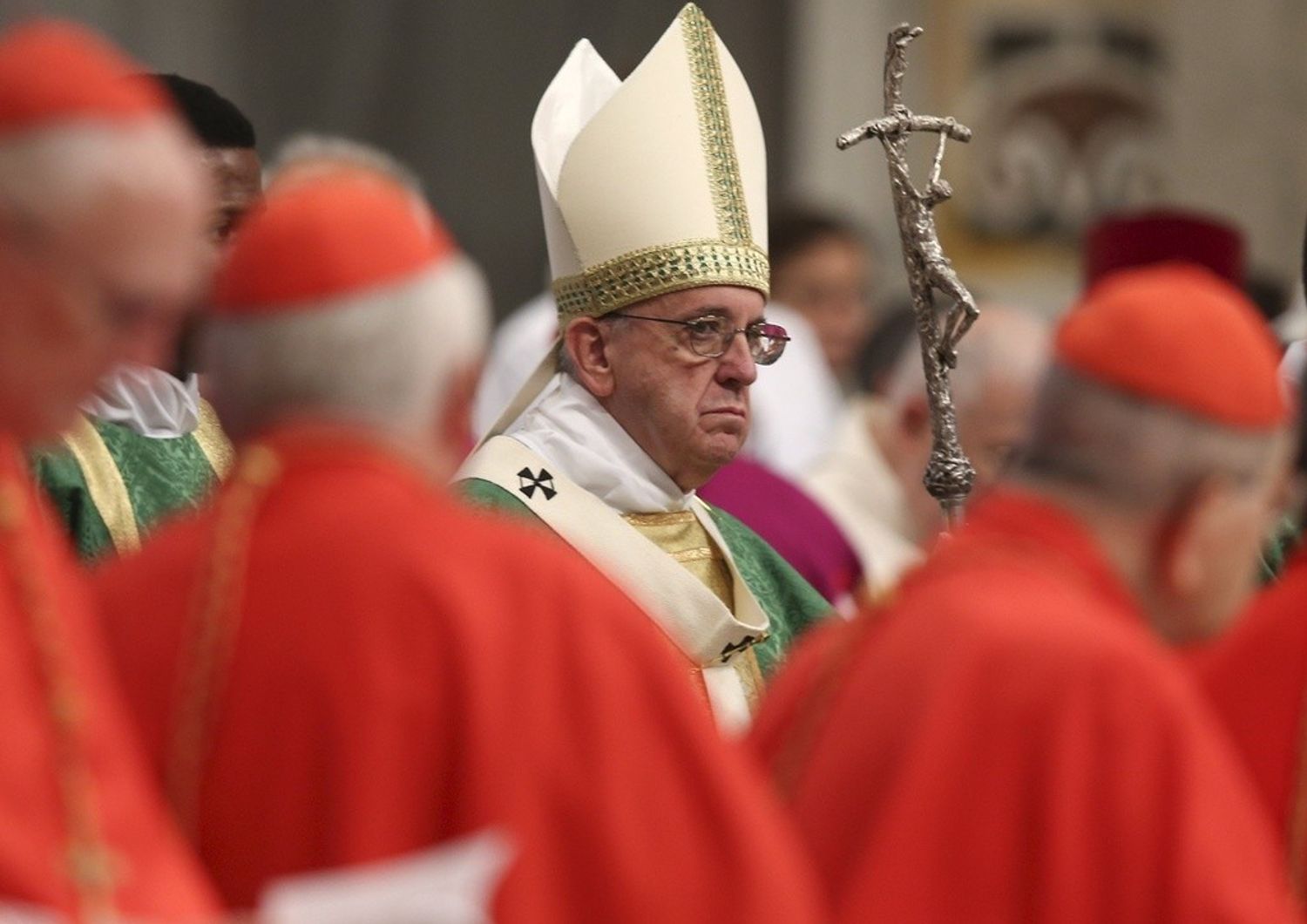 Il Papa apre il Sinodo, "Chiesa con porte chiuse tradisce il suo mandato"